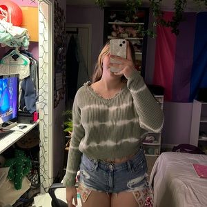 jessica simpson sage green and white cropped sweater